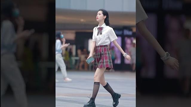 街拍穿搭jk小姐姐 街拍穿搭jk小姐姐