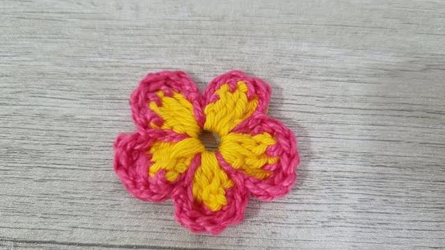 Crochet flower. #crochetforbeginners Crochet flower. #crochetforbeginners