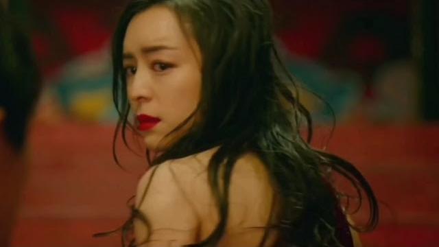 张静初:美艳红裙,性感妩媚 张静初:美艳红裙,性感妩媚