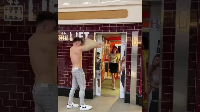 Она была в шоке Она была в шоке