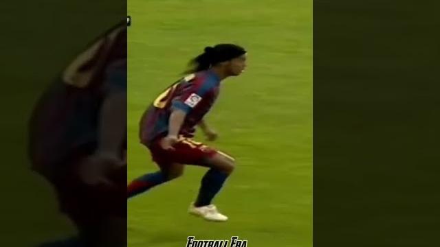 Magic ronaldinho pass #shorts #football Magic ronaldinho pass #shorts #football