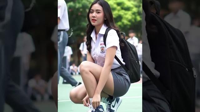 Wanita muda masih sma #hostcantik Wanita muda masih sma #hostcantik