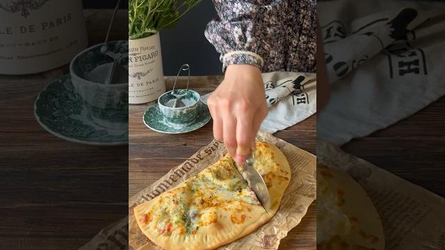 Garlic cheese bread Garlic cheese bread
