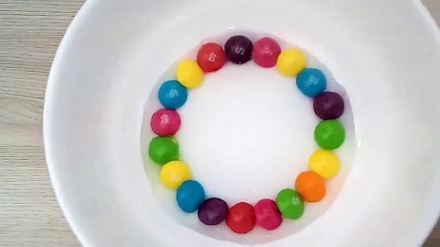Скитлс-радугапопробуй радугу на вкус Скитлс-радугапопробуй радугу на вкус
